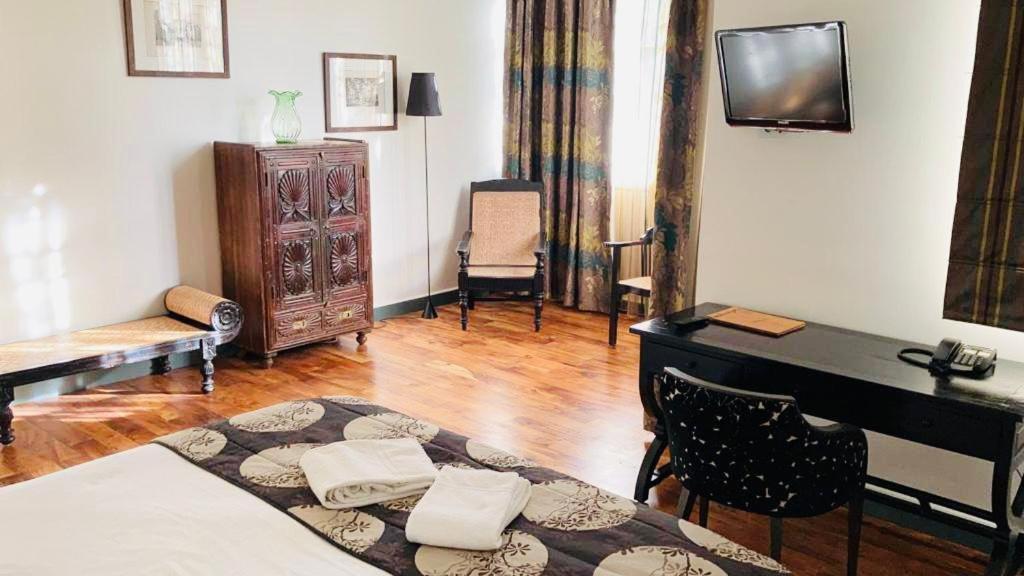 Villa Angelique - Hotel Classe Monument Historique Saint-Denis Dış mekan fotoğraf