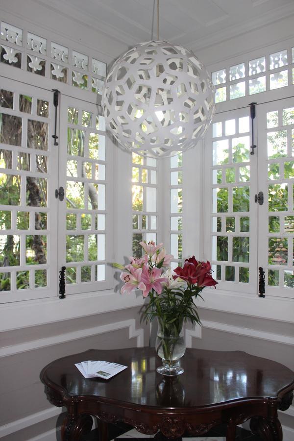 Villa Angelique - Hotel Classe Monument Historique Saint-Denis Dış mekan fotoğraf